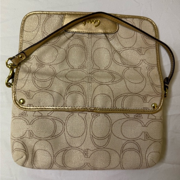 Coach Cream Clutch with Signature Design - Picture 7 of 14